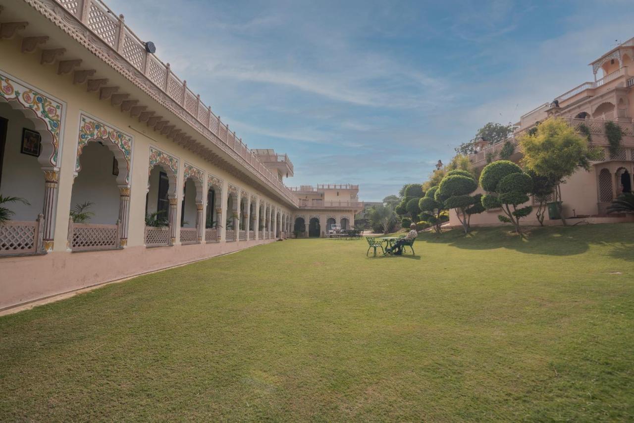 Fort Beejwar Chauhan By Aayams Neemrana Shahjahanpur Exterior foto