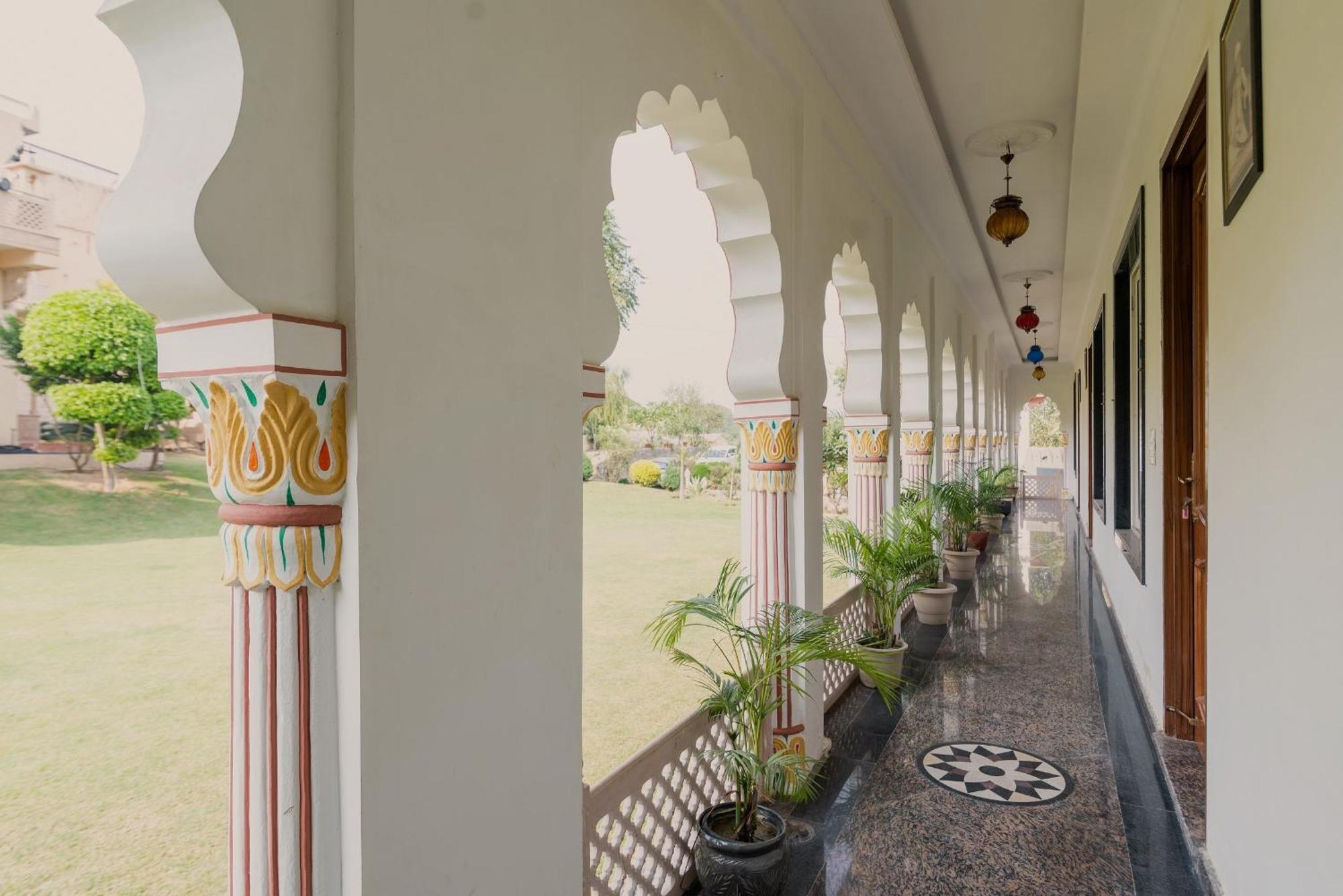 Fort Beejwar Chauhan By Aayams Neemrana Shahjahanpur Exterior foto